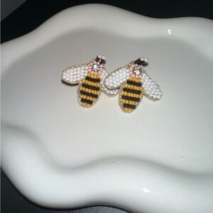 Francesca’s Bumble Bee Statement Earrings 🐝